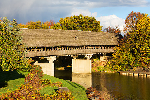 Frankenmuth Wooden Covered Bridge - Zehnder's Holz Brucke