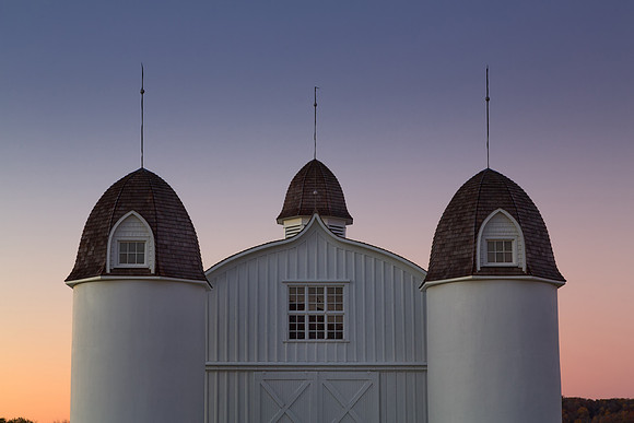 DH Day Barn at Sunrise