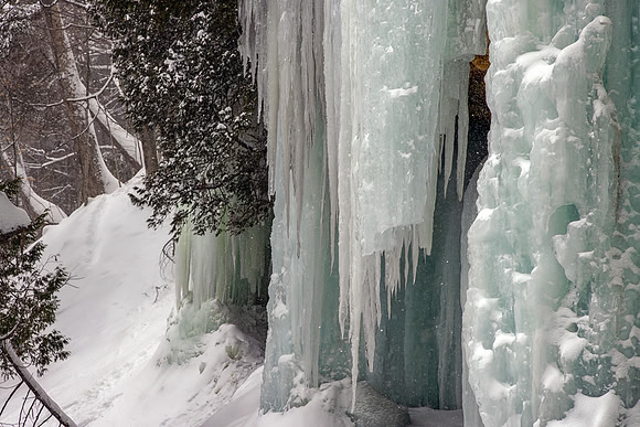 Munising Ice Curtains - UP-737 CS217399