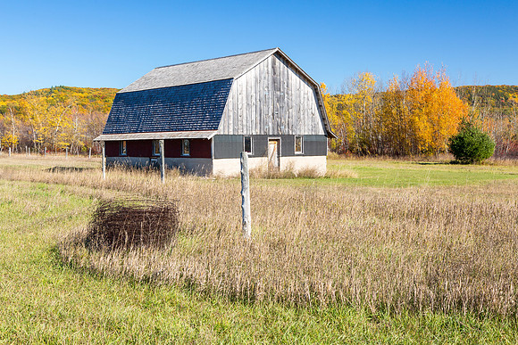 Barratt Pig Barn - Port Oneida District