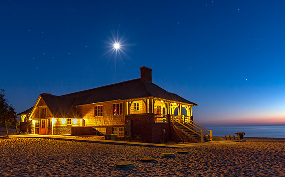 Moon Over Ludington - LD-2094