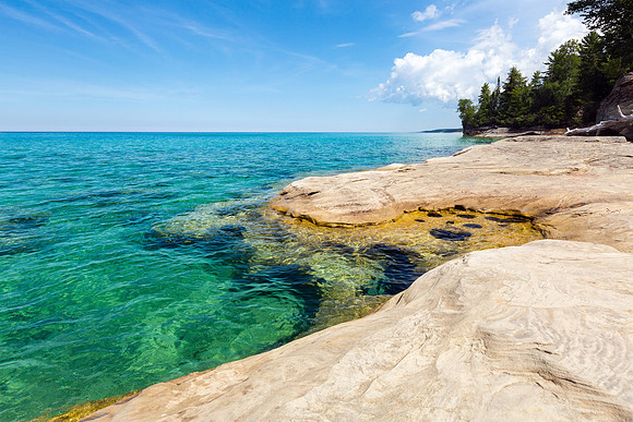 Lake Superior Caribbean Day - Pictured Rocks