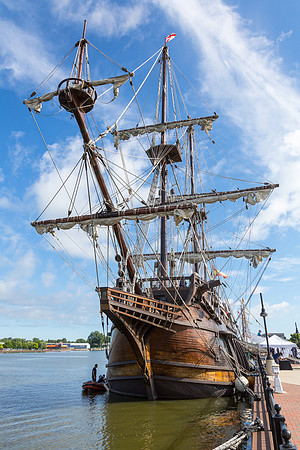 El Galeón Ship in Bay City - 2016