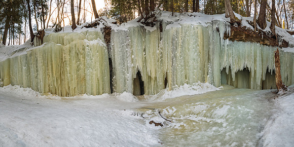 UP-326 - Eben Ice Curtains