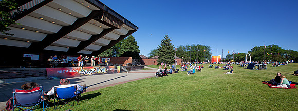 Friendship Shell - Concert in the Park