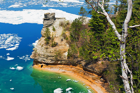 Winter Breakup at Miners Castle
