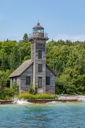 East Channel Light