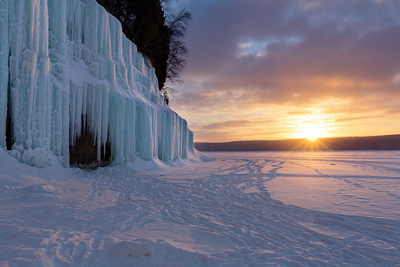 Grand Island Sunrise in Winter