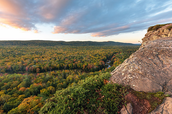 Sunrise Skies on the Escarpment Trail