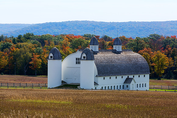 DH Day Barn in Autumn