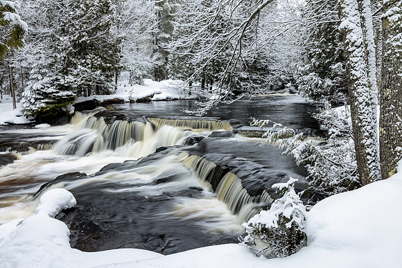 Upper Bond Falls in Winter - UP-618 CS216296