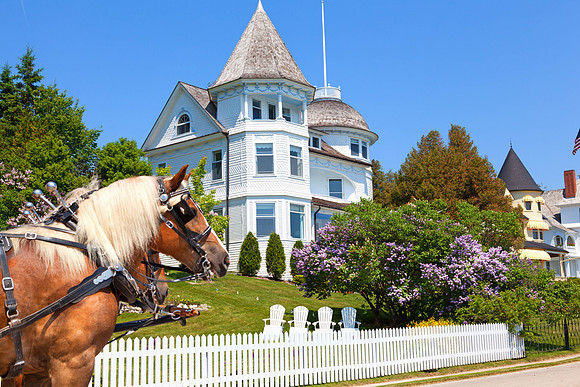 Wedding Cake Cottage