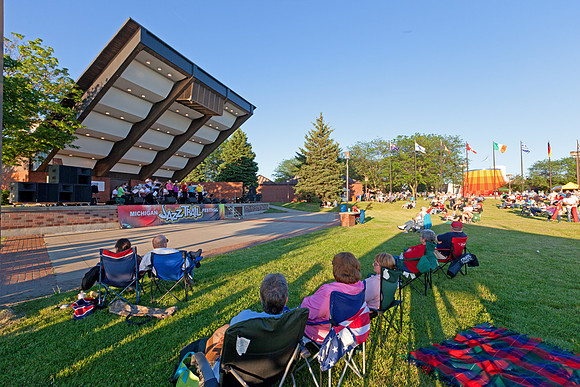 Friendship Shell - Concert in the Park