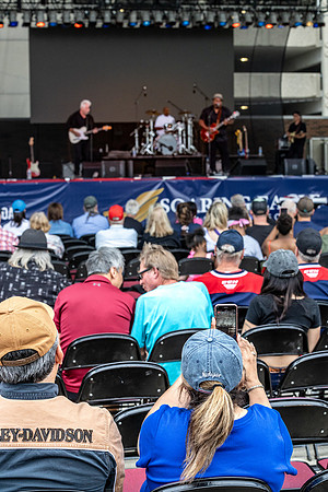 207A9955-McCray Crowd