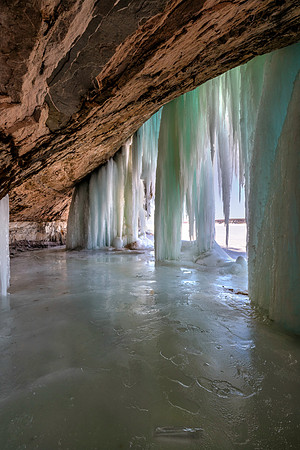 Grand Island Curtains and Ice Cave