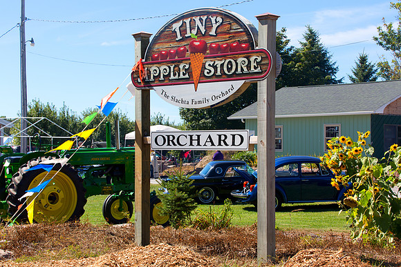 Tinys Apple Orchard