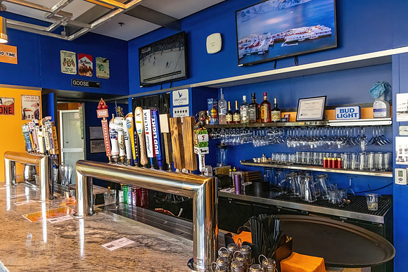 CS238418-Sag SVRC Taproom