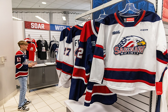 CS238720-Spirit Store